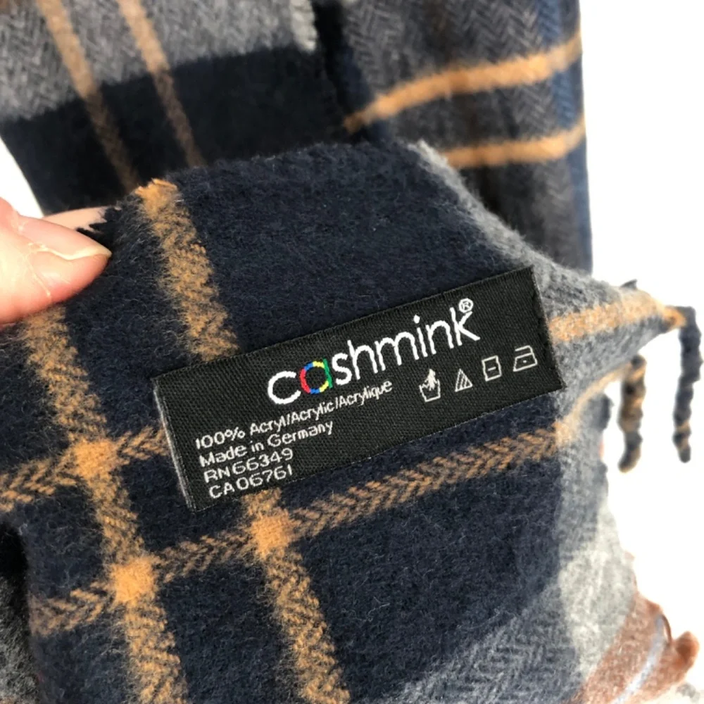 V Fraas Cashmink Plaid Fringe Scarf Unisex Acrylic Dark‎ Academia Old Money Lux